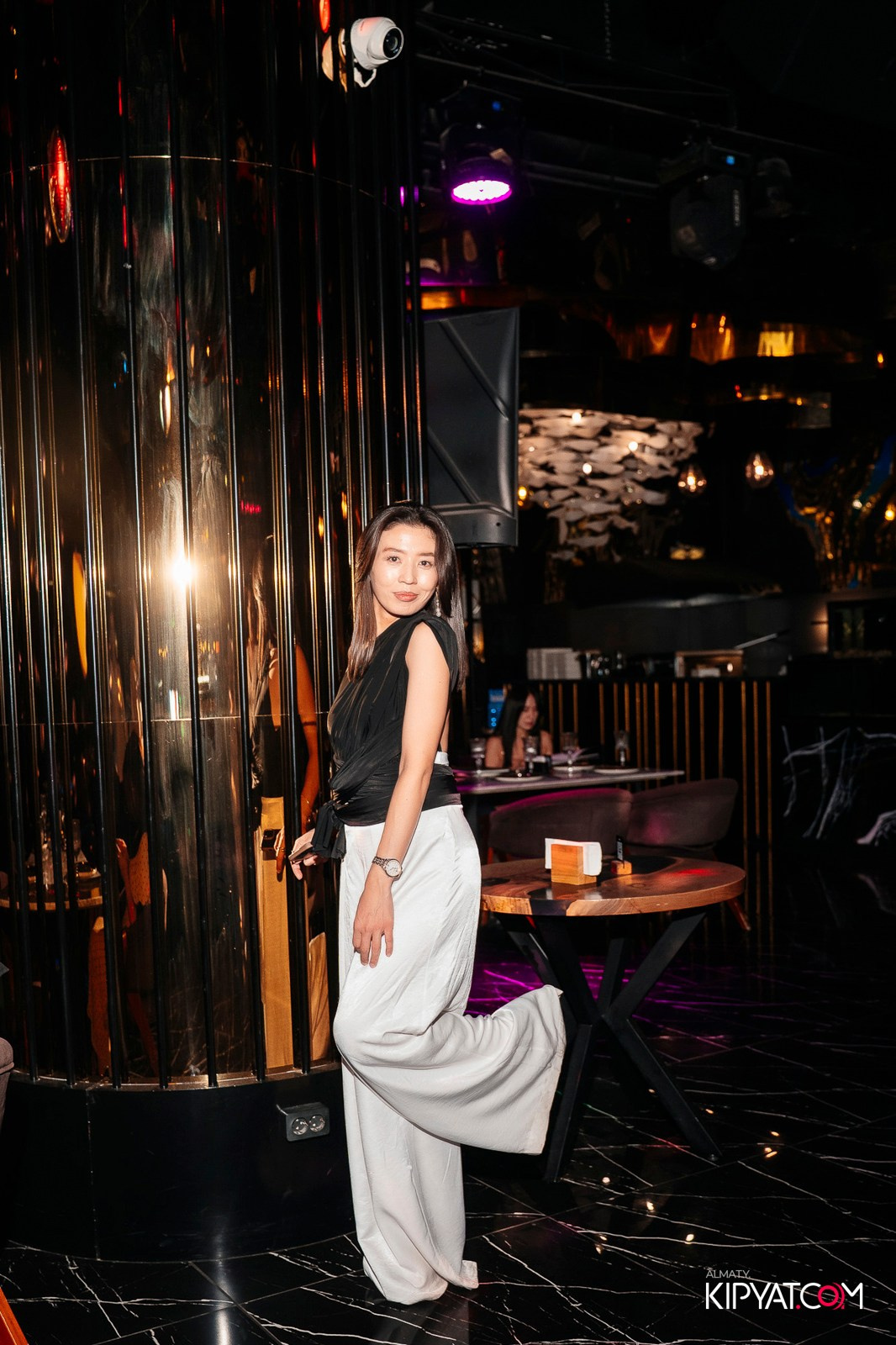 MOOD KARAOKE & TERRACE. КИПЯТКОМ АЛМАТЫ!