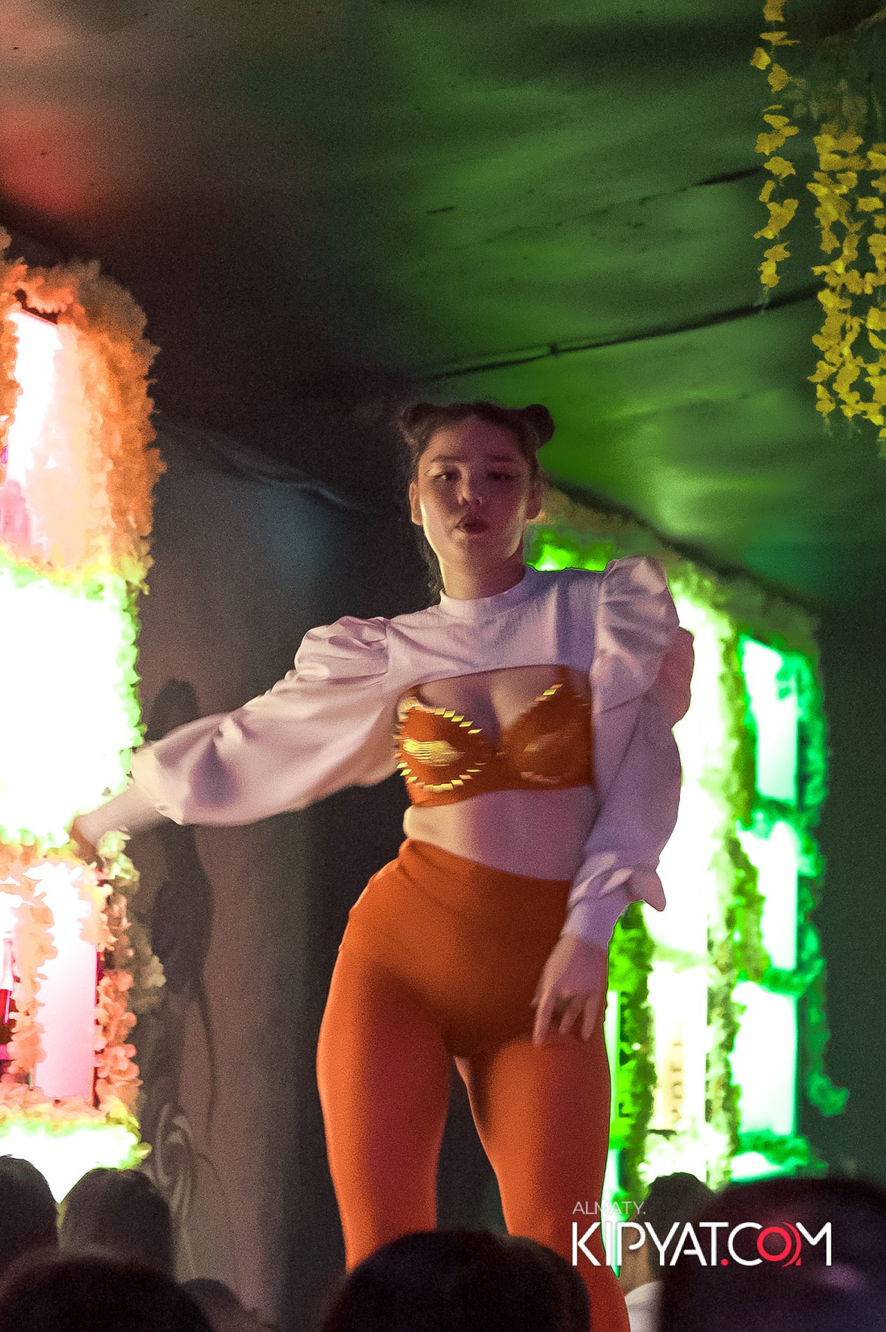 UYAT EMES BAR. КИПЯТКОМ АЛМАТЫ!