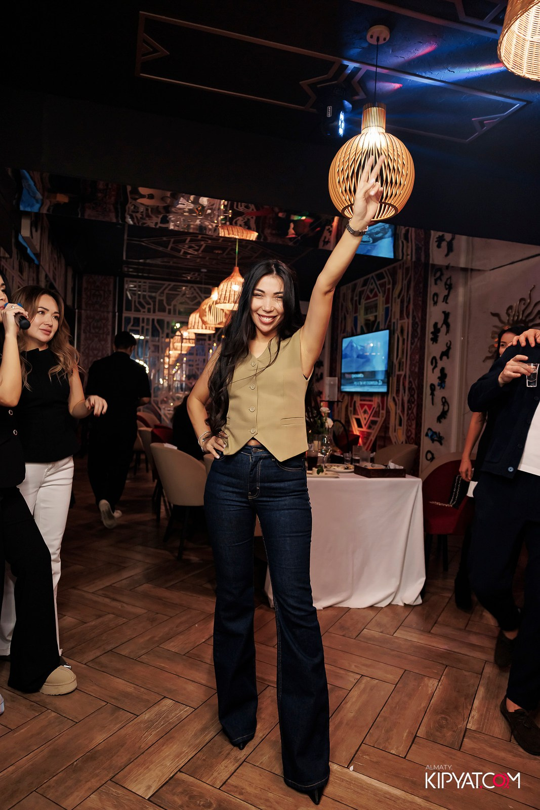 ЗАЯ, НА БИС. КИПЯТКОМ АЛМАТЫ! Фотосъемка мероприятий в Алматы