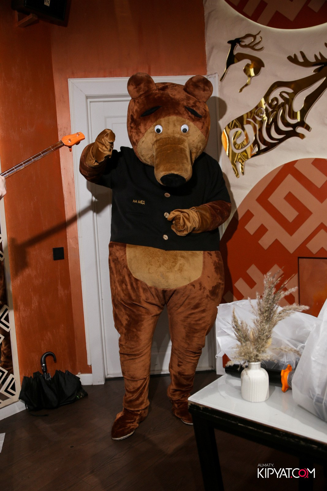 УХО И МЕДВЕДЬ НА ГАГАРИНА. КИПЯТКОМ АЛМАТЫ!