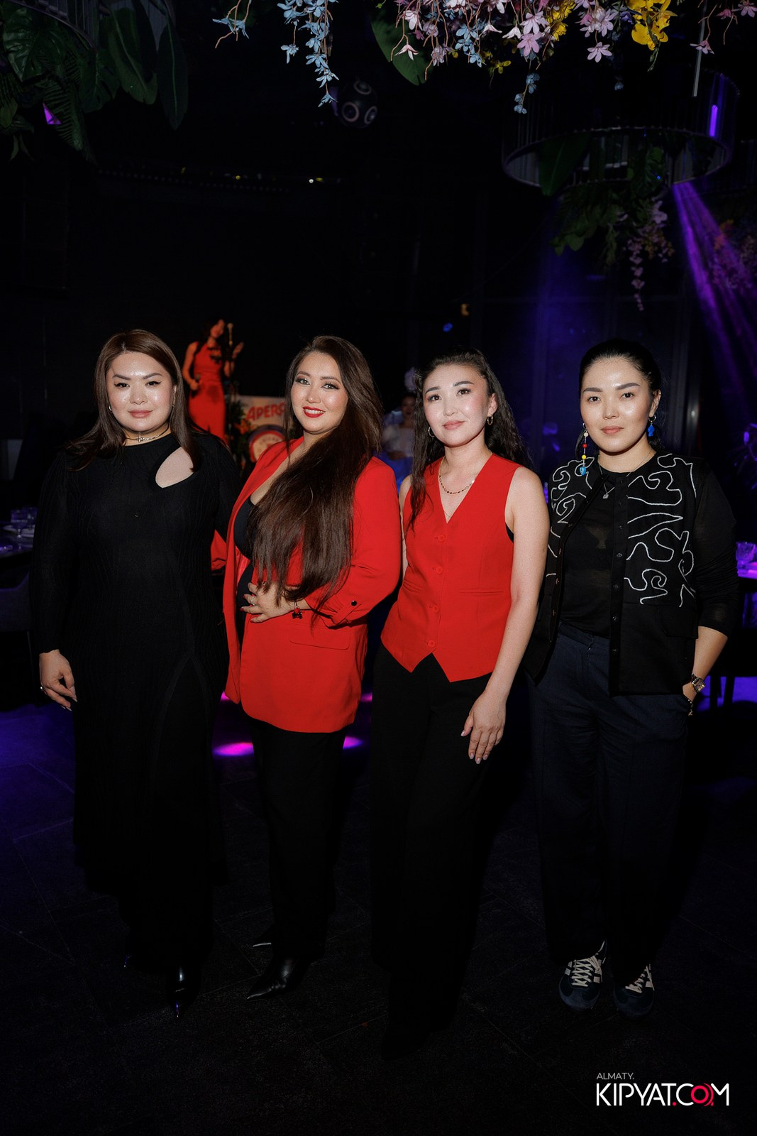 FRIENDS BAR & TERRACE. КИПЯТКОМ АЛМАТЫ! Фотосъемка мероприятий в Алматы