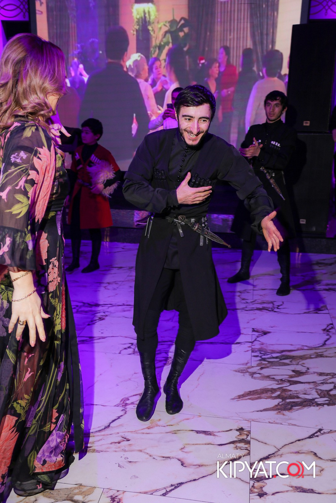 РЕСТОРАН РАХАТ. КИПЯТКОМ АЛМАТЫ!