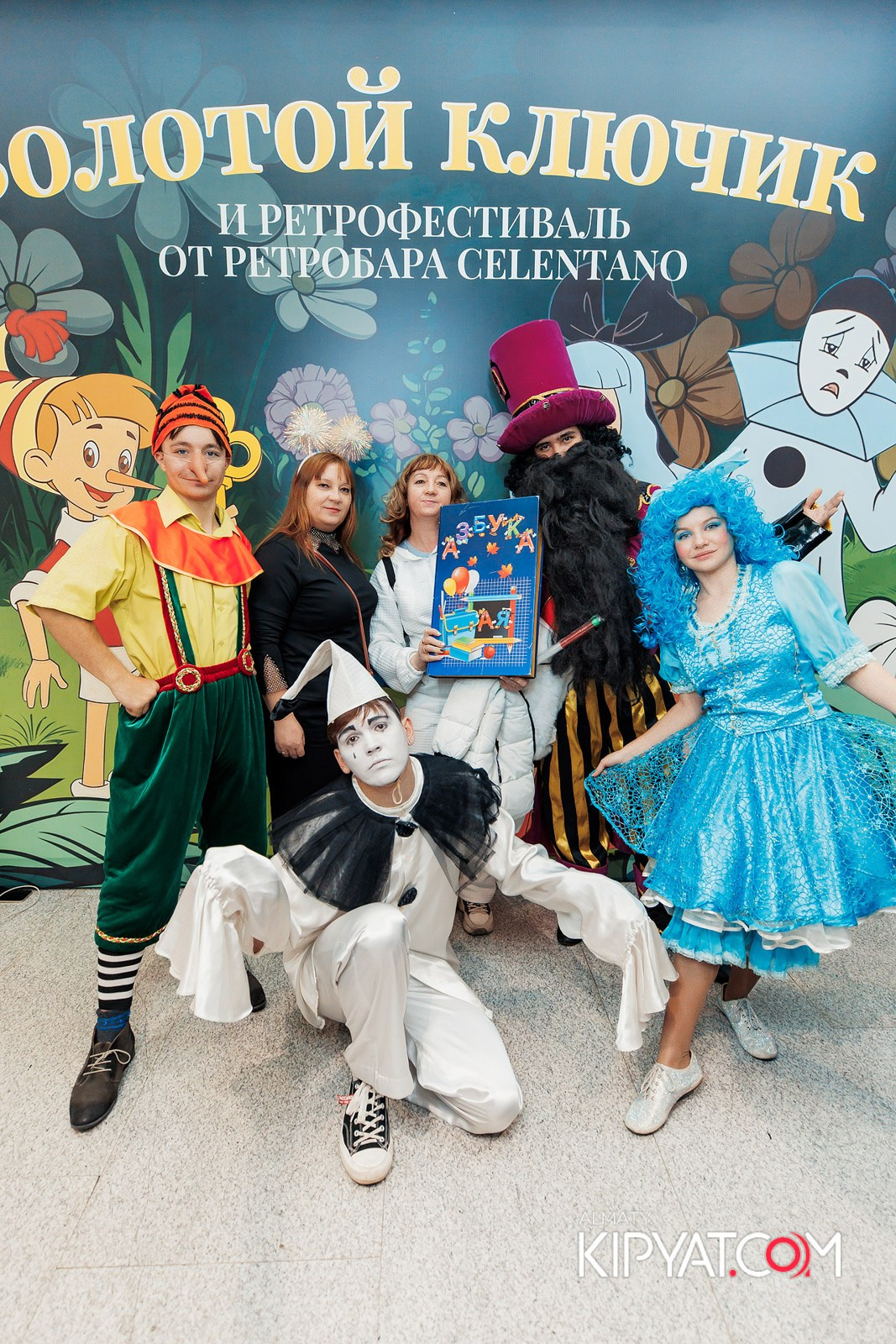 ЗОЛОТОЙ КЛЮЧИК И РЕТРОФЕСТИВАЛЬ ОТ РЕСТОБАРА CELENTANO. КИПЯТКОМ АЛМАТЫ!