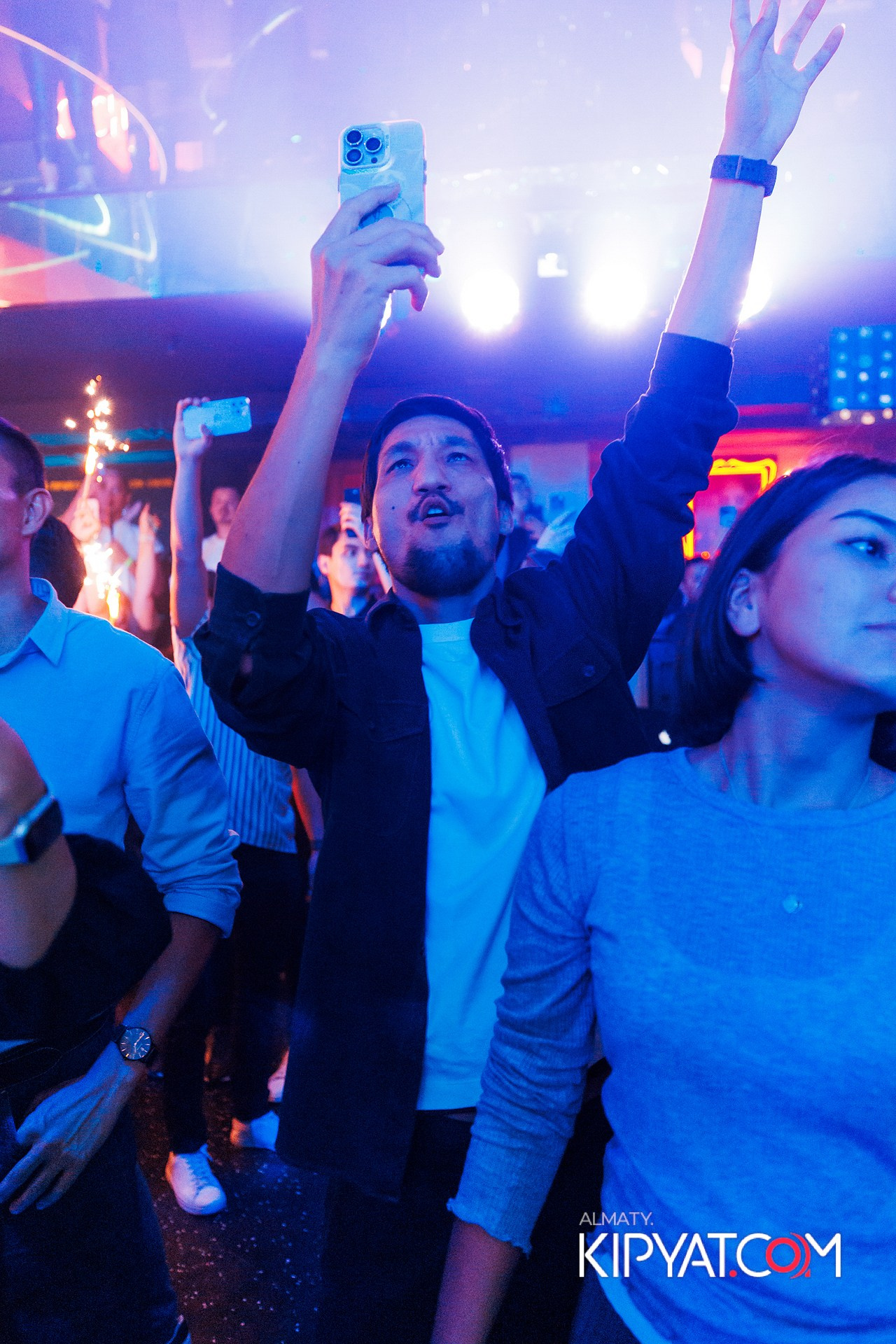 КОНЦЕРТ ГРУППЫ HIFI SANTA BARBARA. КИПЯТКОМ АЛМАТЫ!