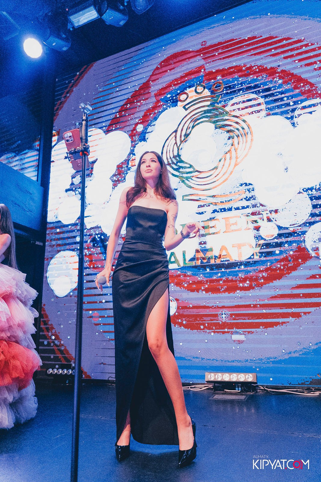 QUЕЕN. КИПЯТКОМ АЛМАТЫ!