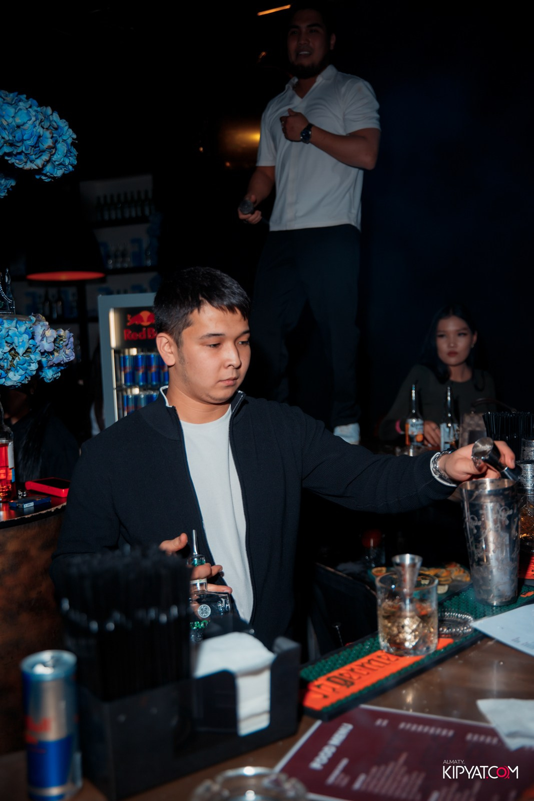 UYAT EMES BAR. КИПЯТКОМ АЛМАТЫ!