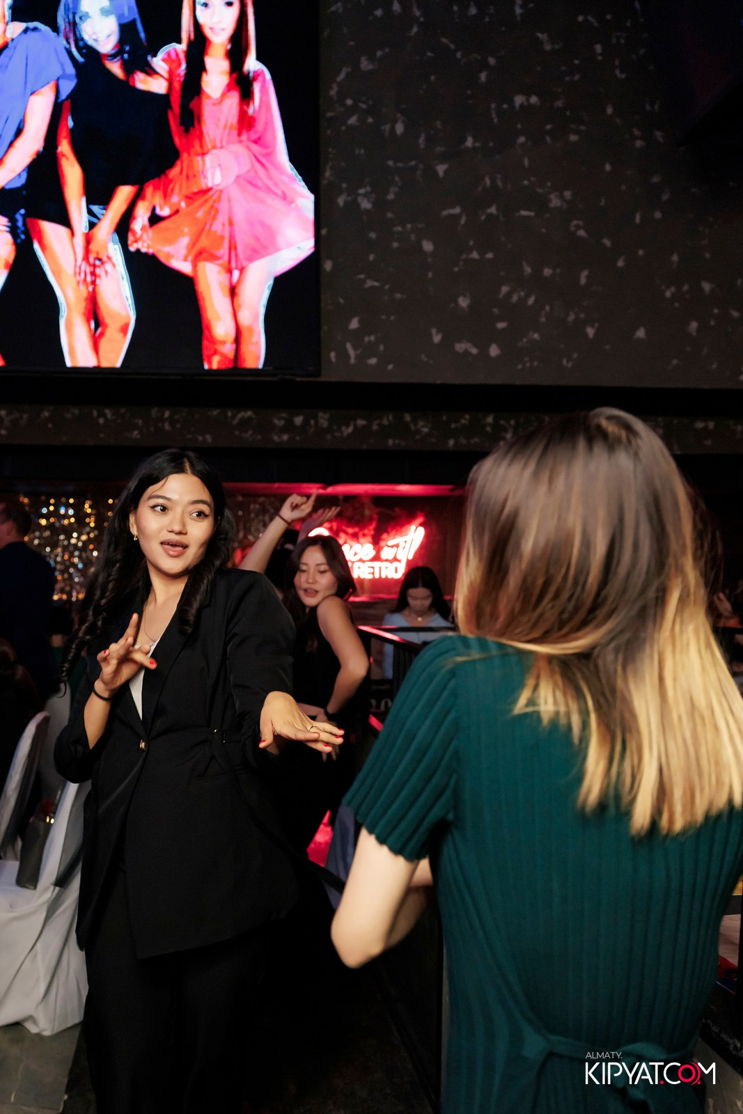 МУЗЫКАЛЬНОЕ ЛОТО В HIT RETRO. КИПЯТКОМ АЛМАТЫ!