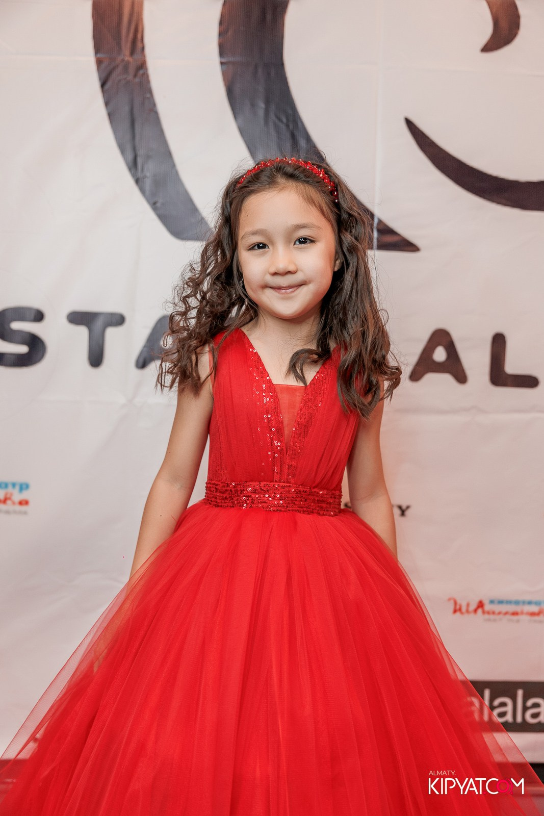 ПРЕЗЕНТАЦИЯ 10 ГРУППЫ КИНОПРОЕКТА STARBALALAR. КИПЯТКОМ АЛМАТЫ!