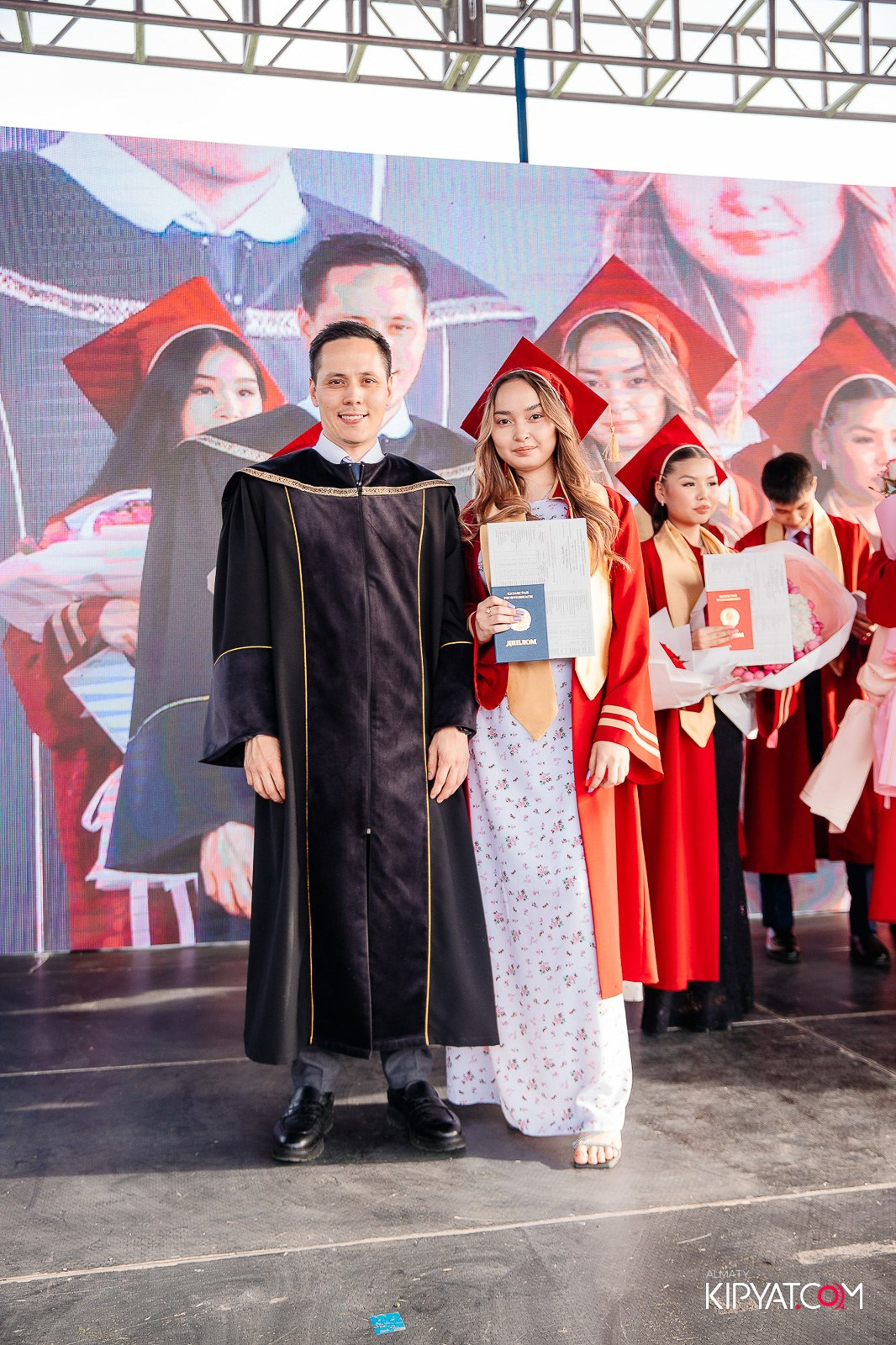 ВРУЧЕНИЕ ДИПЛОМОВ — НАРХОЗ КОЛЛЕДЖ. Part 3. КИПЯТКОМ АЛМАТЫ!