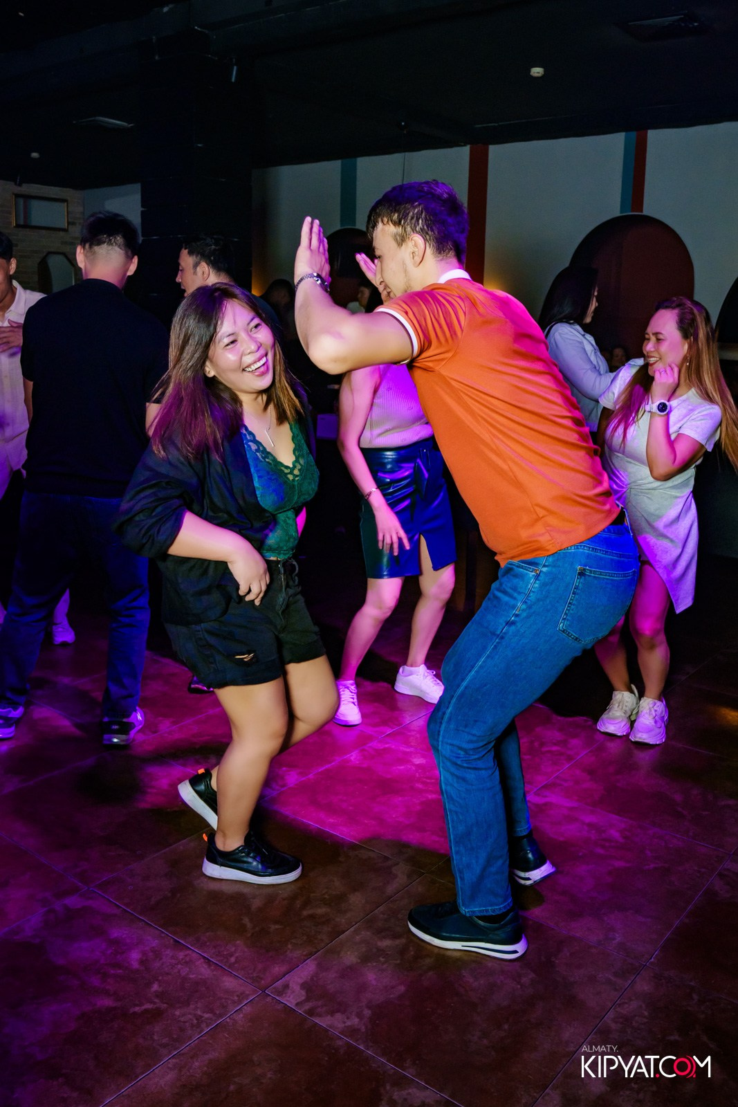 ARAGOSTA DISCO BAR. КИПЯТКОМ АЛМАТЫ!