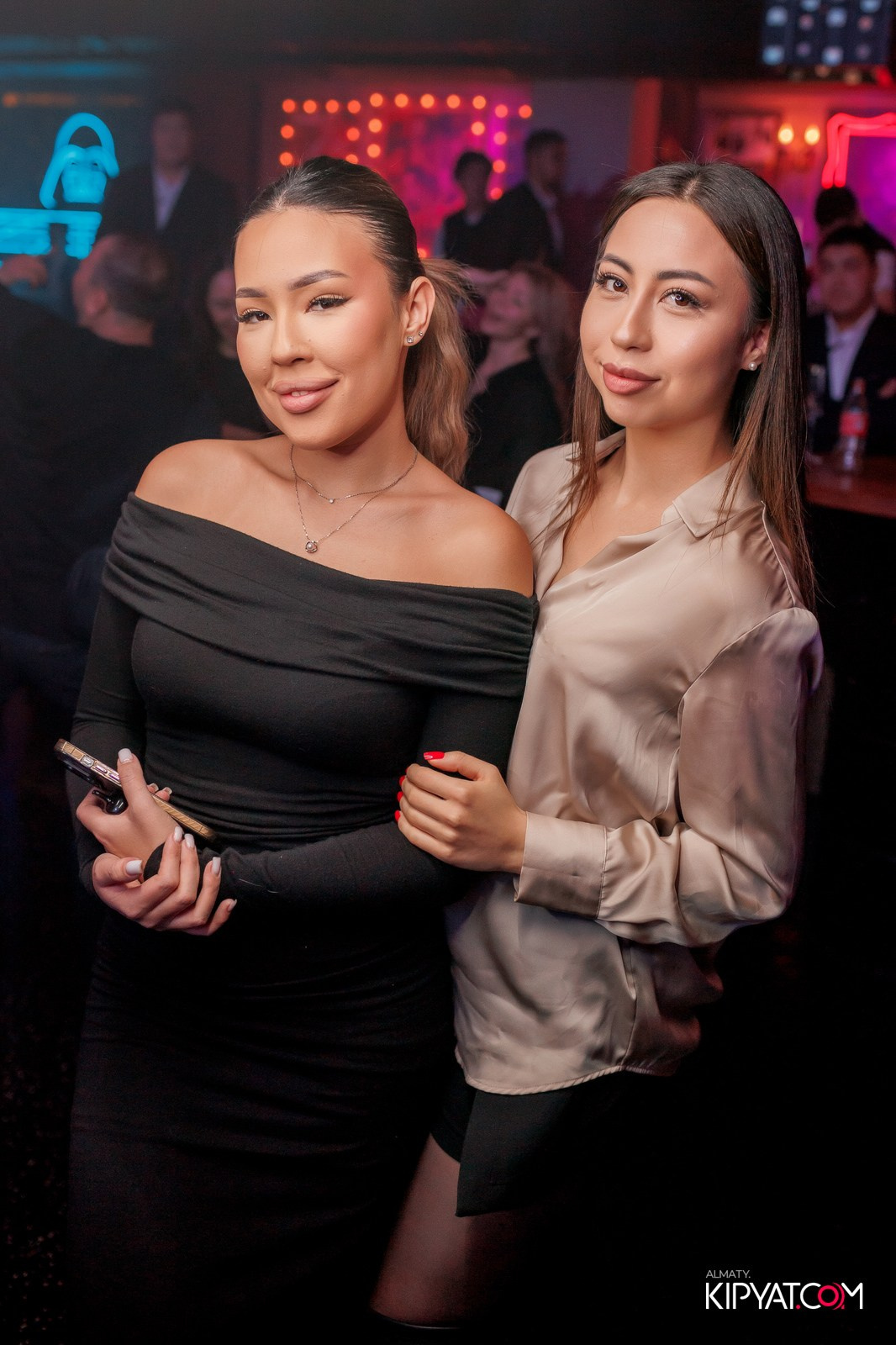 FITNESS ЁЛКА в ночном клубе SANTA BARBARA. КИПЯТКОМ АЛМАТЫ!