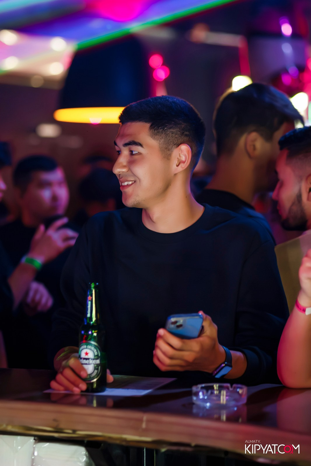 UYAT EMES BAR. КИПЯТКОМ АЛМАТЫ!