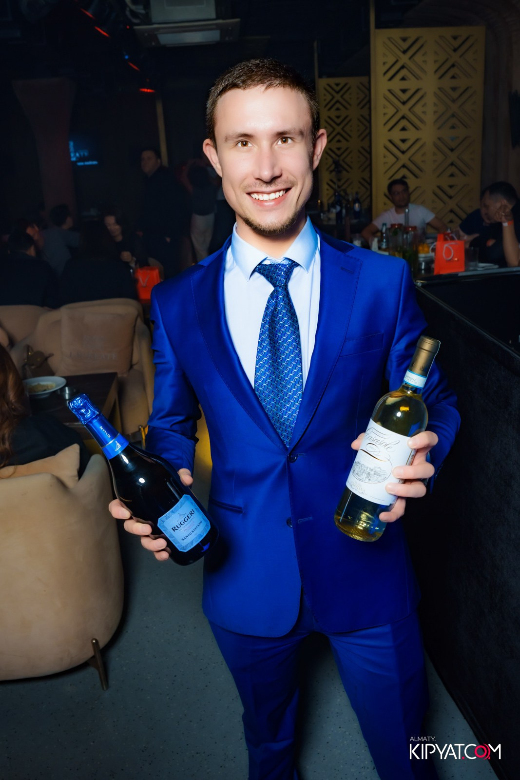 LAUREATE KARAOKE HALL. КИПЯТКОМ АЛМАТЫ!