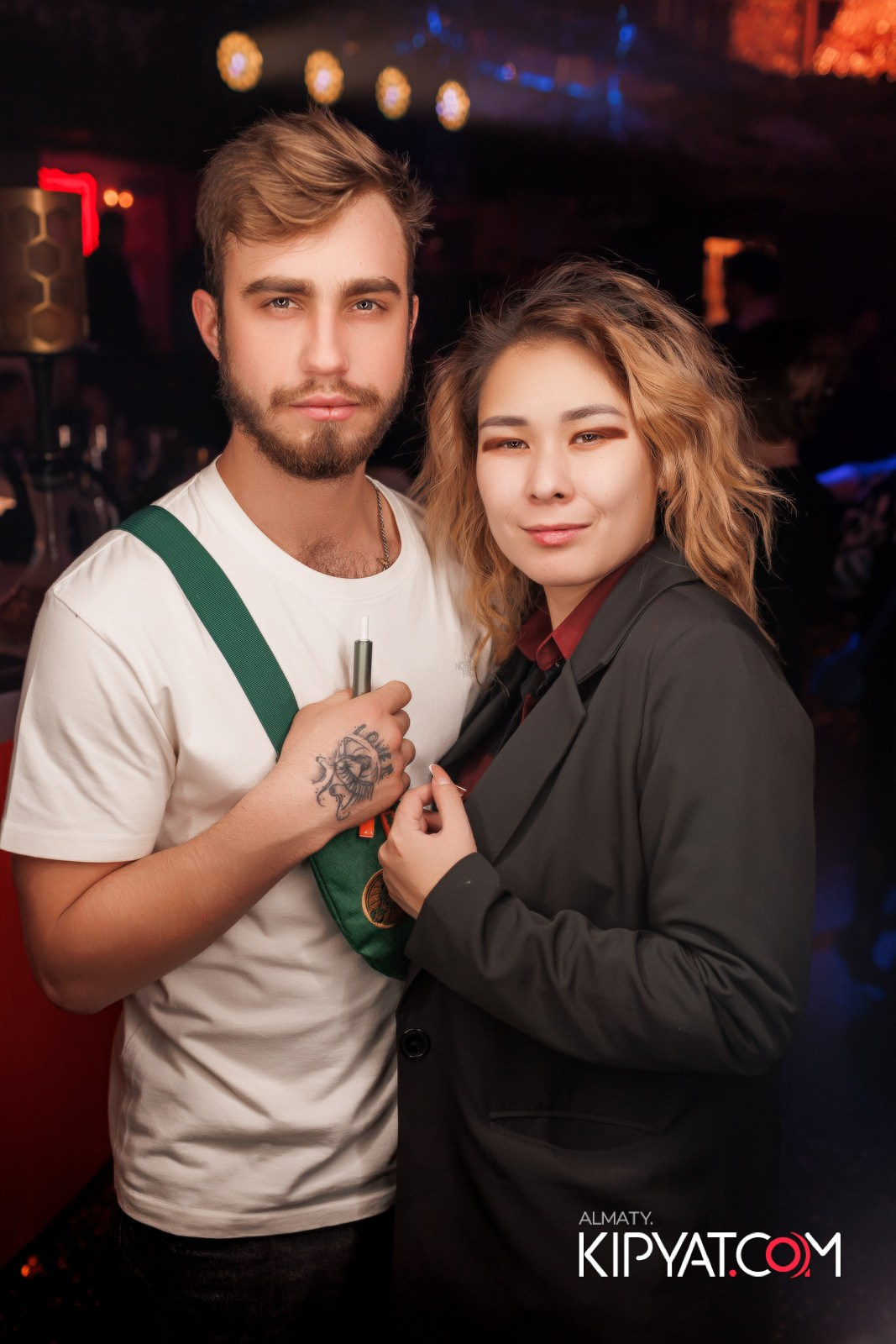 SANTA BARBARA — ПИТ ДЖЕЙСОН (ГР. ПРЕМЬЕР-МИНИСТР) И ИЛЬЯ ЗУДИН (ГР. ДИНАМИТ) НА ПРЕДНОВОГОДНЕЙ ВЕЧЕРИНКЕ. КИПЯТКОМ АЛМАТЫ!