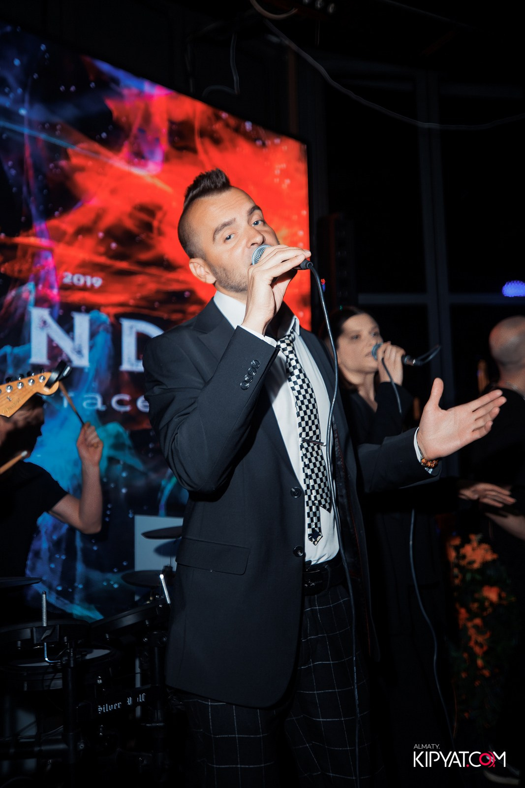 FRIENDS BAR & TERRACE. КИПЯТКОМ АЛМАТЫ!