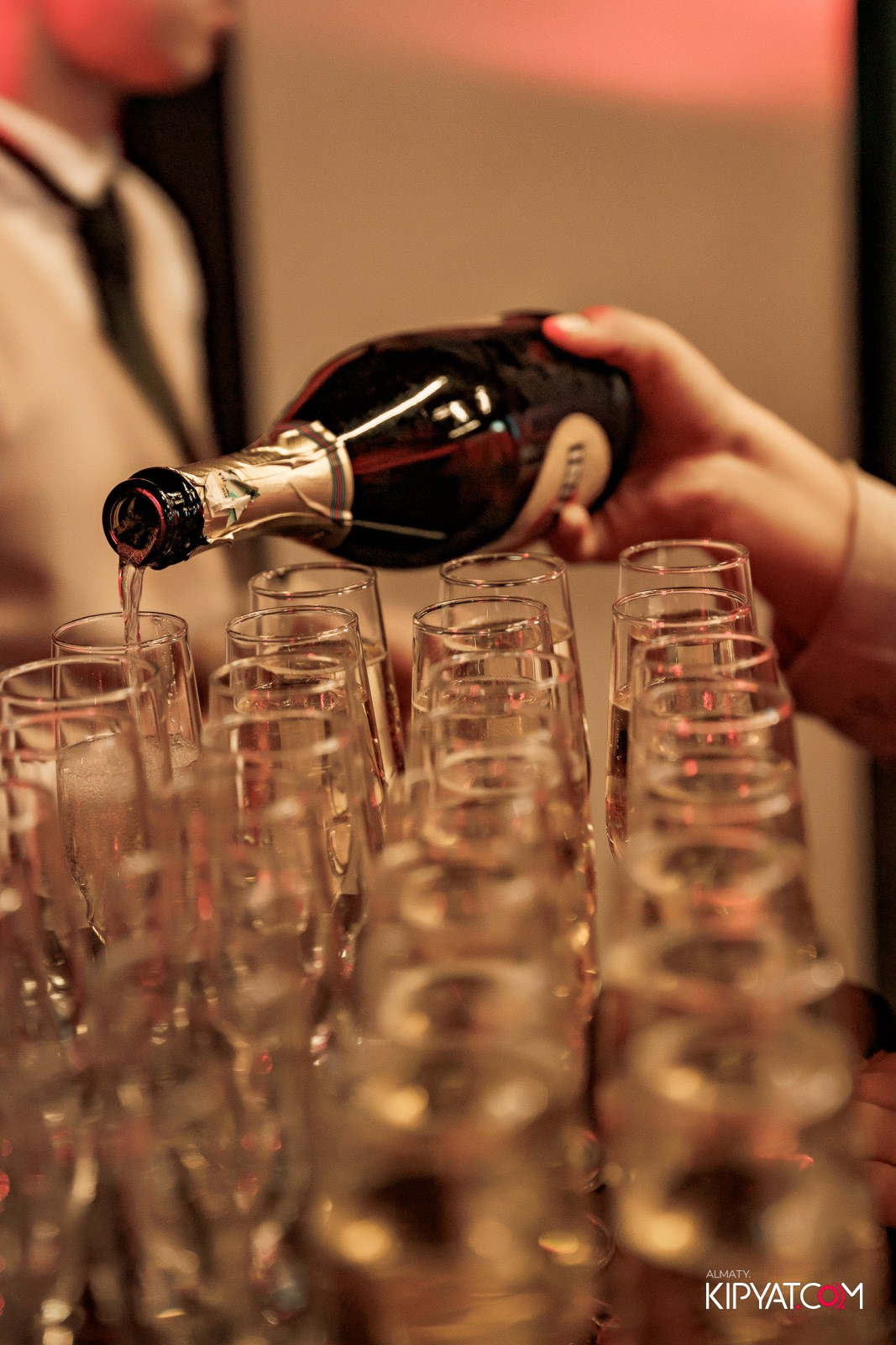 ПРЕЗЕНТАЦИЯ ЖУРНАЛА «VELLURE». КИПЯТКОМ АЛМАТЫ!