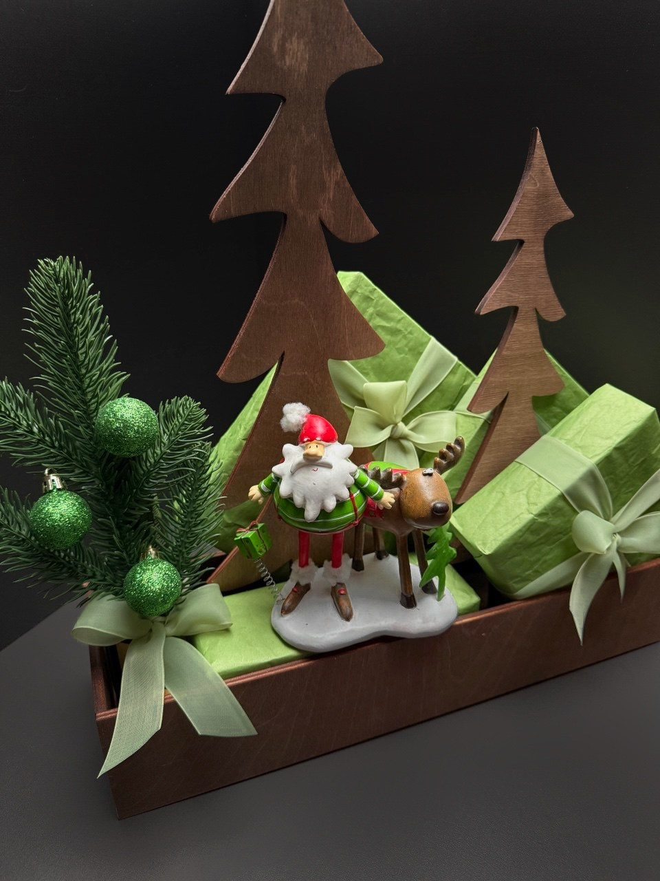 Новогодняя композиция. Студия подарочных наборов «Владия»