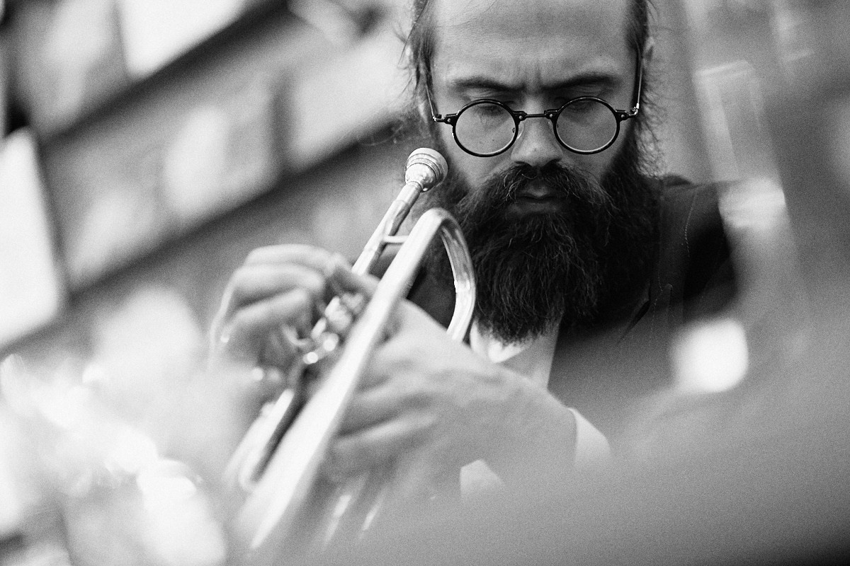 Поющие Камни в MMOMA Cafe. Иван Кобяков