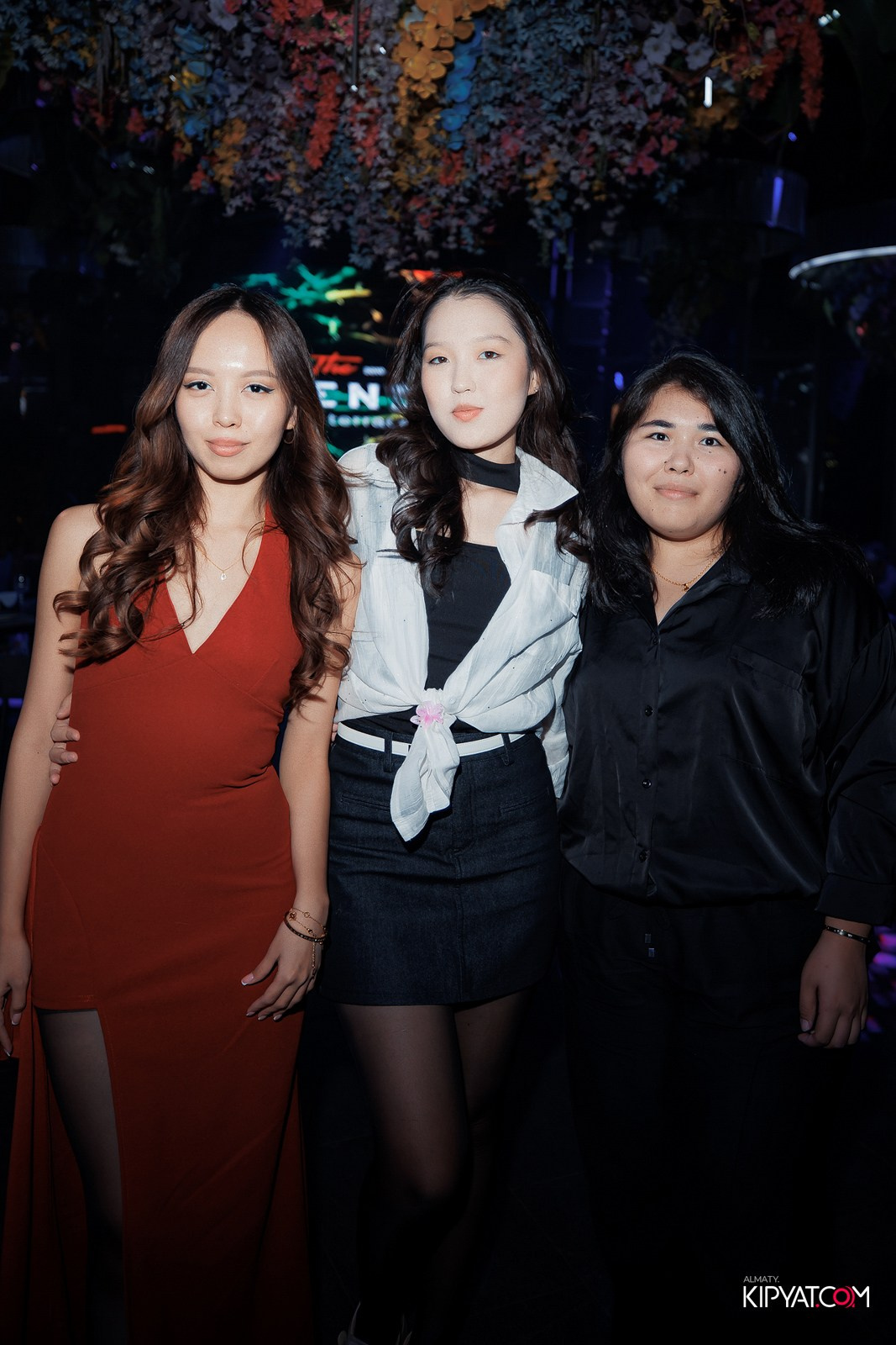 FRIENDS BAR & TERRACE. КИПЯТКОМ АЛМАТЫ!