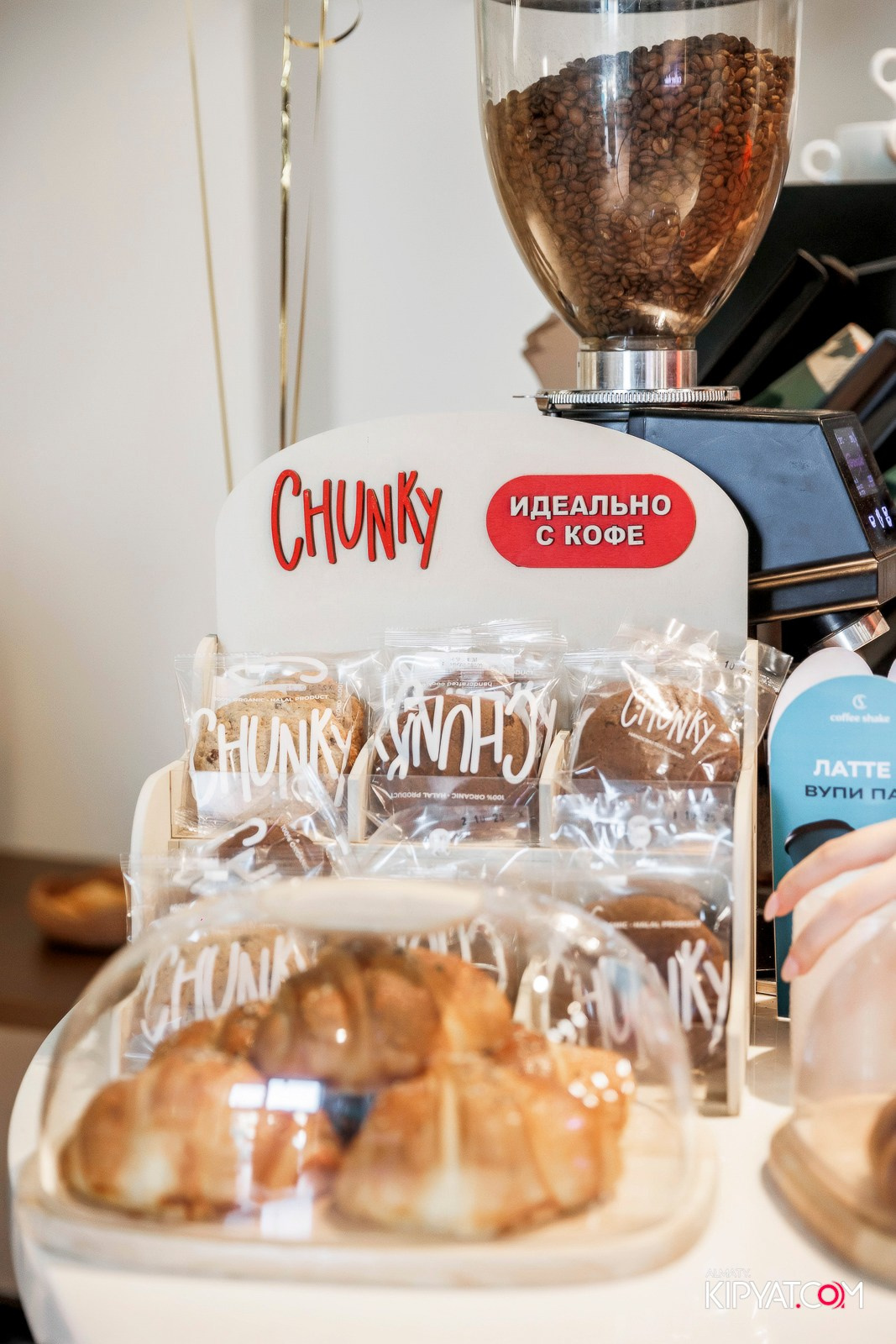 ОТКРЫТИЕ COFFEE SHAKE АСЫЛ ТАС. КИПЯТКОМ АЛМАТЫ!