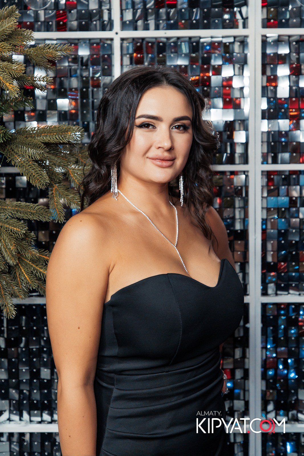 FRIENDS BAR & TERRACE. КИПЯТКОМ АЛМАТЫ!