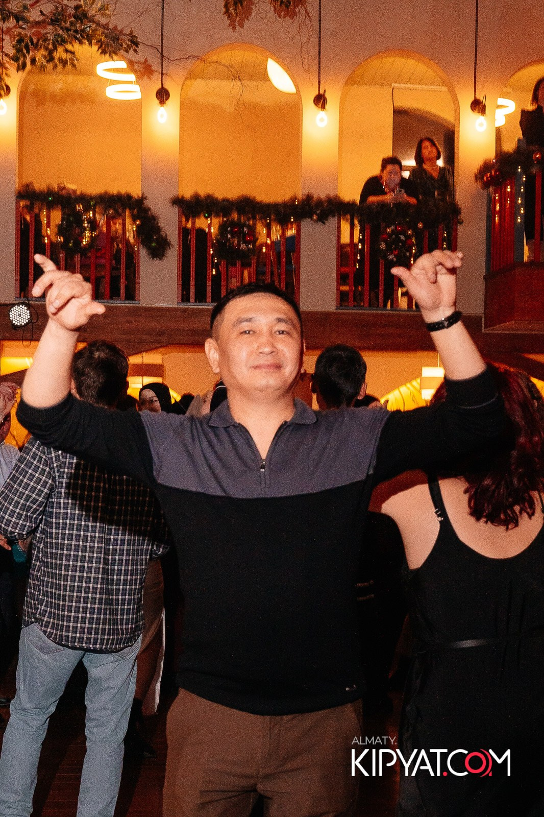 ГРУЗИНСКИЙ ДВОР НА КАБАНБАЙ БАТЫРА. КИПЯТКОМ АЛМАТЫ!