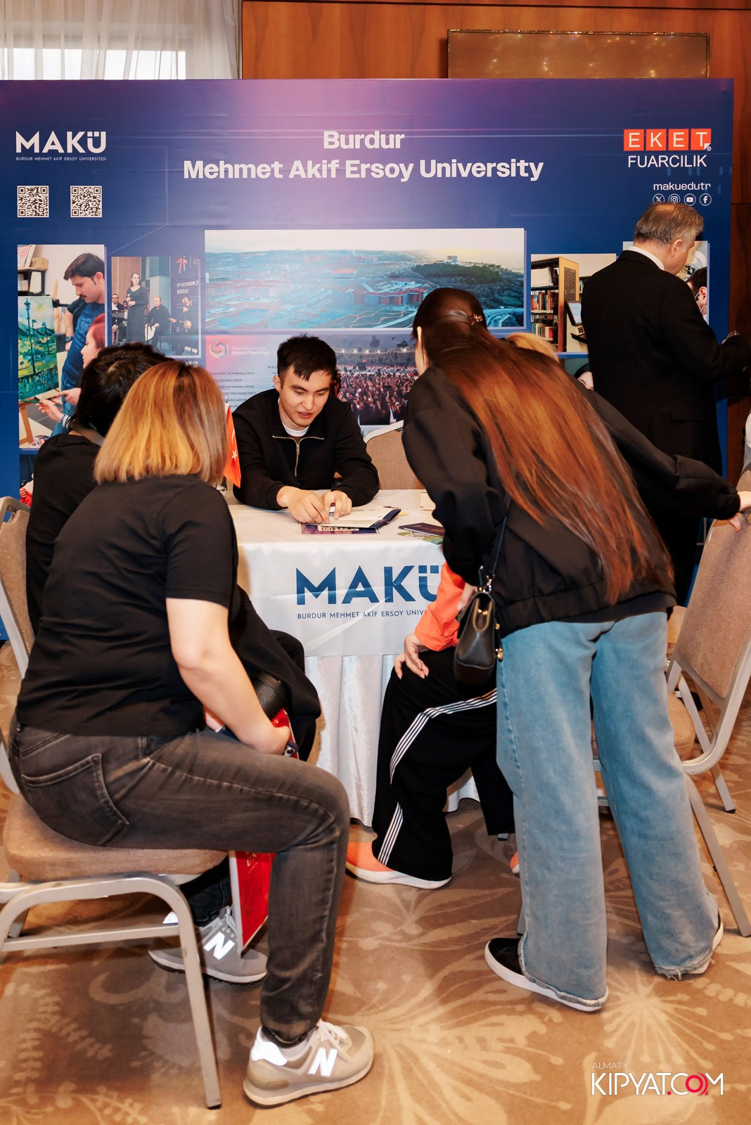 ВЫСТАВКА ТУРЕЦКИХ УНИВЕРСИТЕТОВ. КИПЯТКОМ АЛМАТЫ! Фотосъемка мероприятий в Алматы