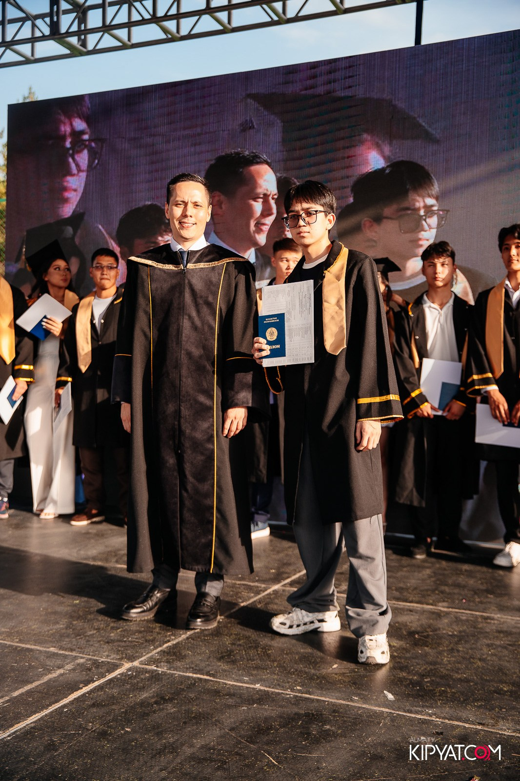 ВРУЧЕНИЕ ДИПЛОМОВ — НАРХОЗ КОЛЛЕДЖ. Part 3. КИПЯТКОМ АЛМАТЫ!