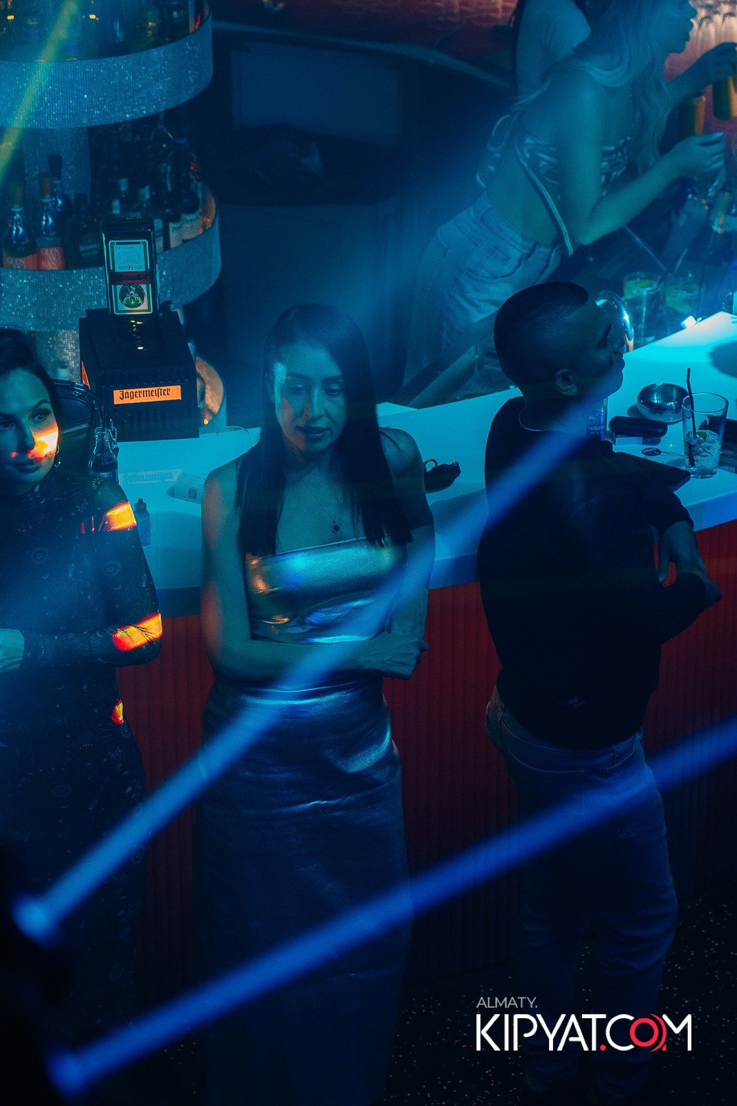 SANTA BARBARA — ВЫСТУПЛЕНИЕ LIZWI. КИПЯТКОМ АЛМАТЫ!