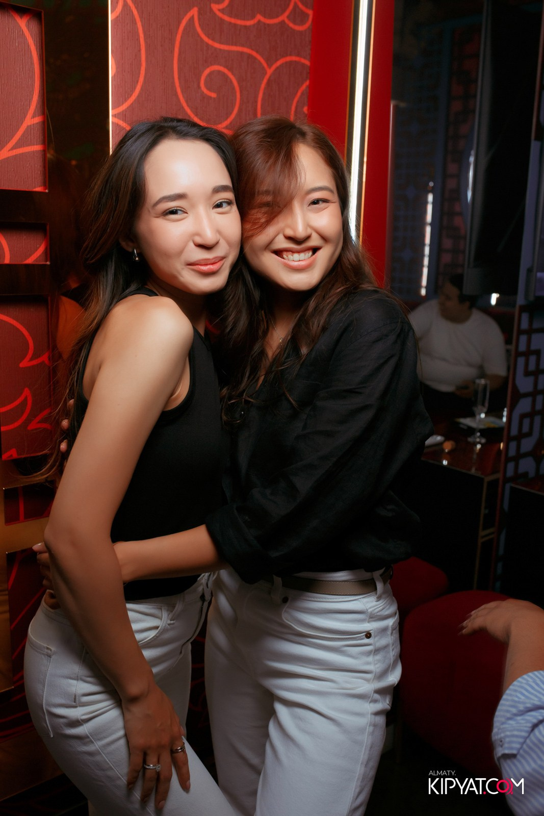 MOOD KARAOKE & TERRACE. КИПЯТКОМ АЛМАТЫ!