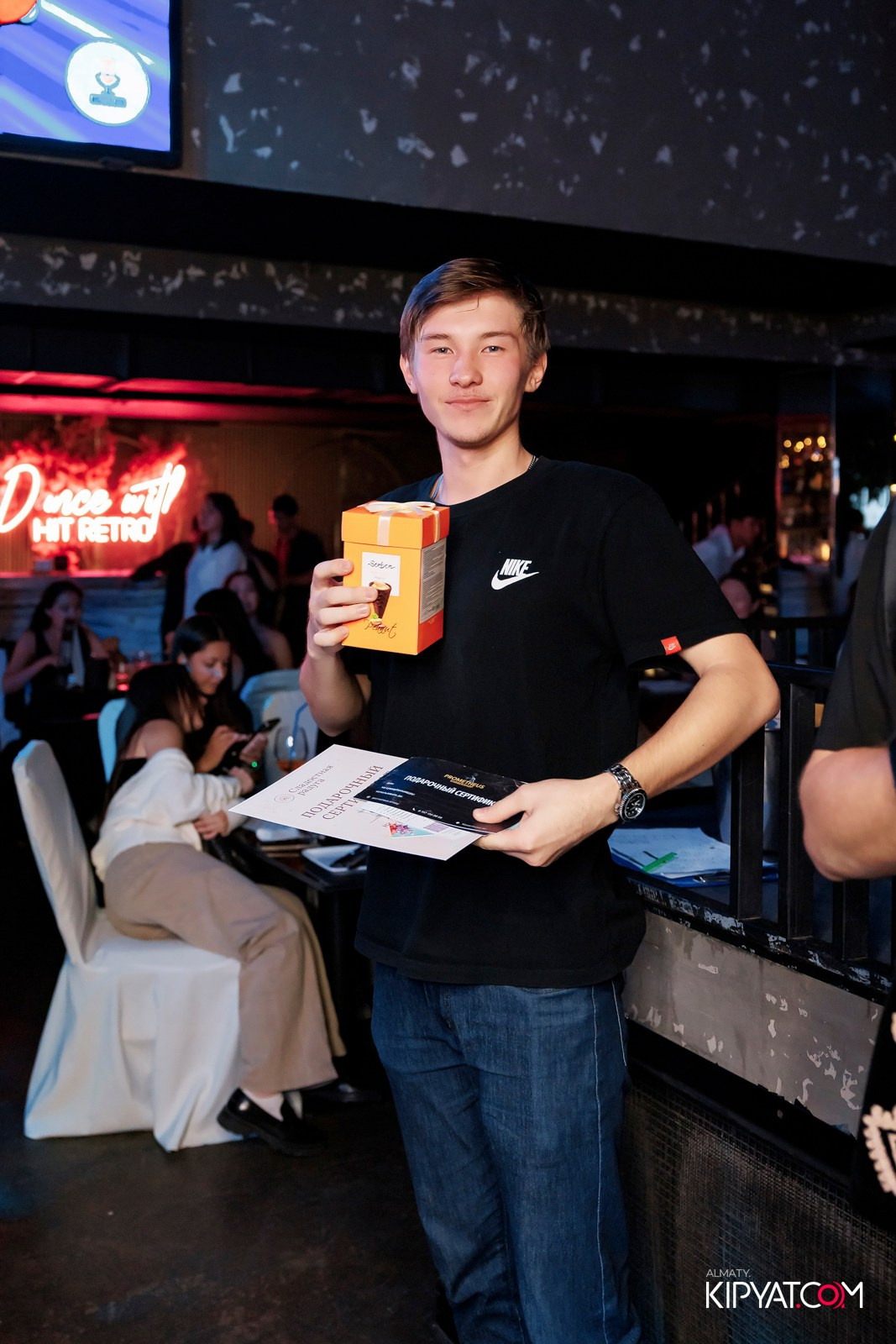 МУЗЫКАЛЬНОЕ ЛОТО В HIT RETRO. КИПЯТКОМ АЛМАТЫ!