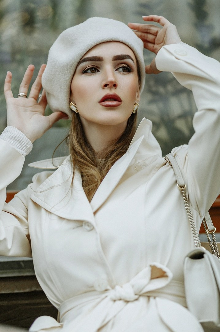 Эмоциональный портретный снимок с естественным освещением