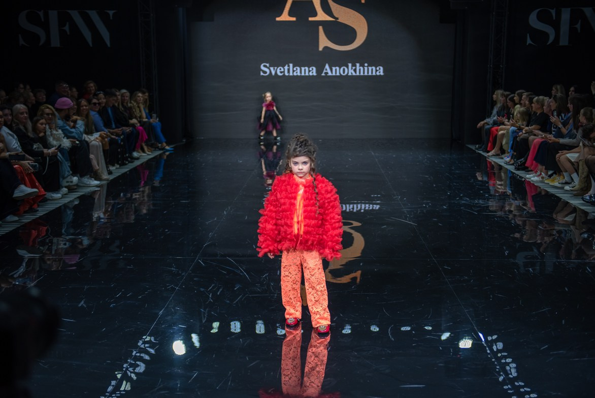 SochiFashionWeek2024 дизайнер Анохина Светлана. Семейный и коммерческий фотограф в Сочи Александр Бодунов