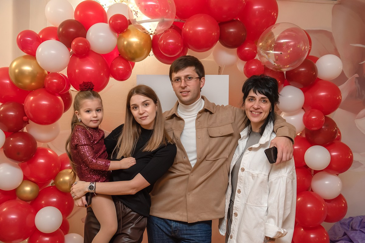 Выпускной в детской школе моделей HAPPYkids 2024. Семейный и коммерческий фотограф в Сочи Александр Бодунов