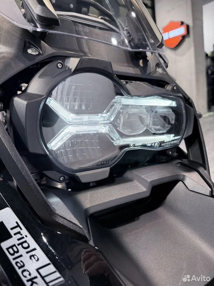 Купить 2022 BMW R1250GS (Triple Black) — подробнее на сайте. Hello Davidson, Москва. Только хорошие мотоциклы…