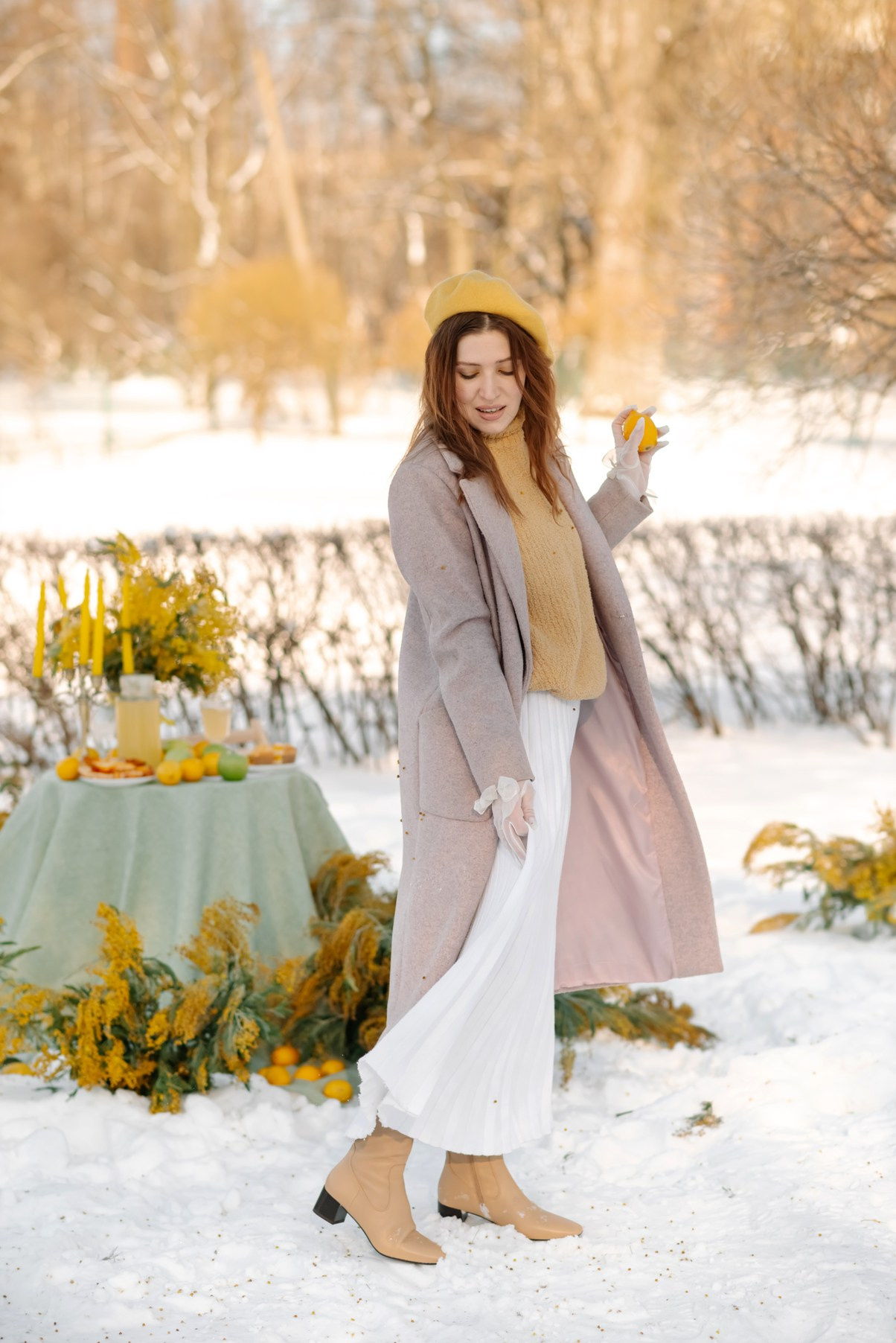 Анастасия с мимозой. Свадебный и сеейный фотограф в Санкт-Петербурге Елена Худякова