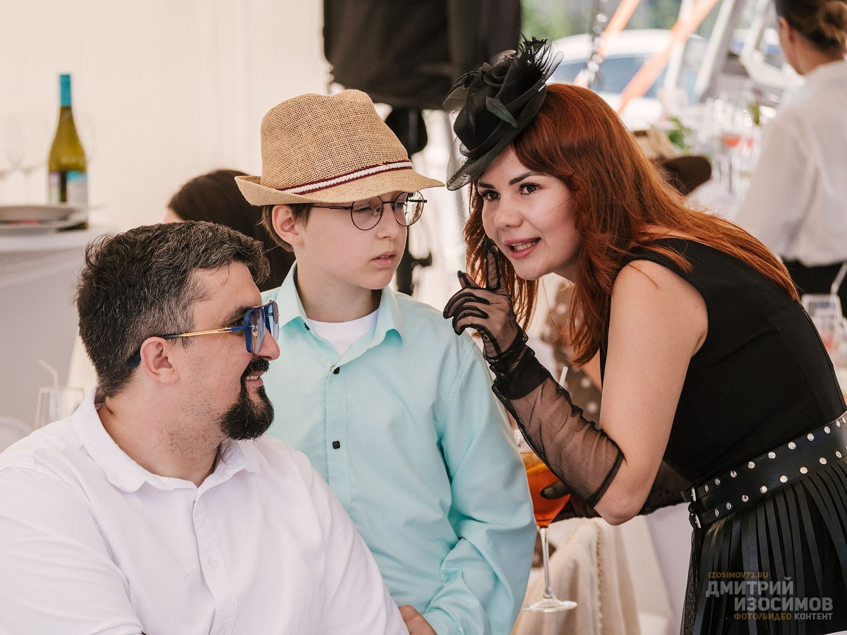 Скачки фаворитов 2024