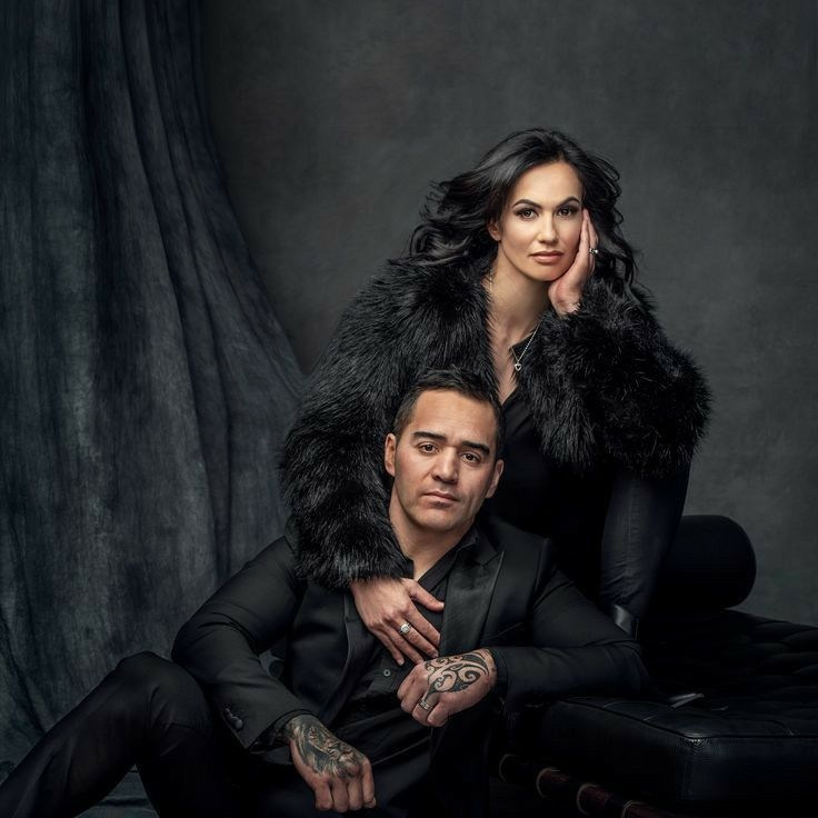 Тренды новогодних съемок 2025. Фотограф в Екатеринбурге Артём Зайнетдинов