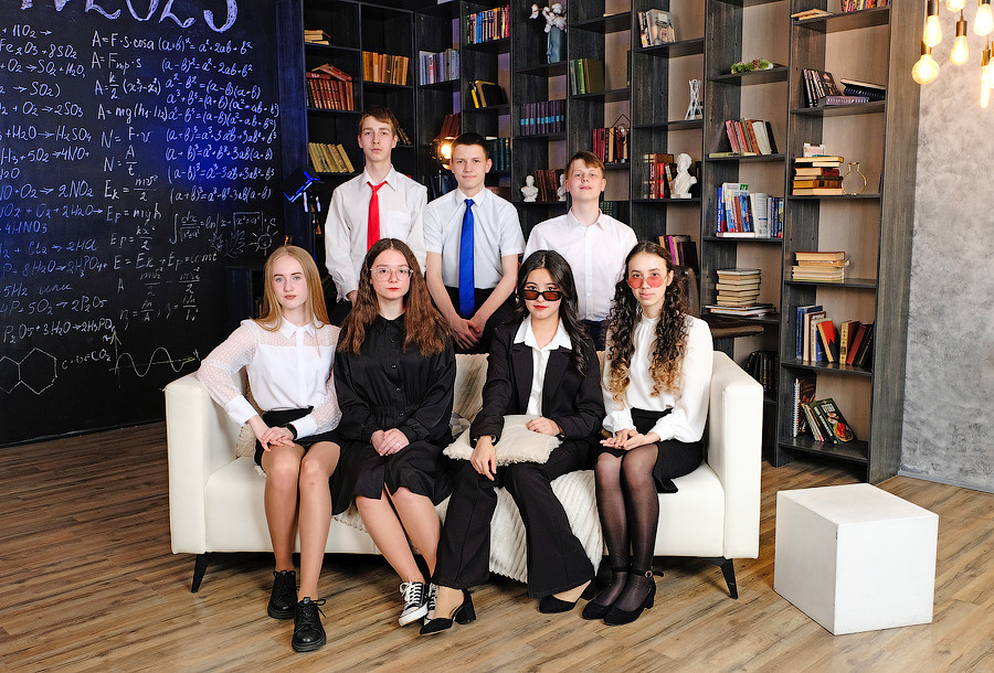 Выпускные альбомы с сентября по октябрь по выгодной цене. Фотограф в Красноярске Екатерина Беникаускене