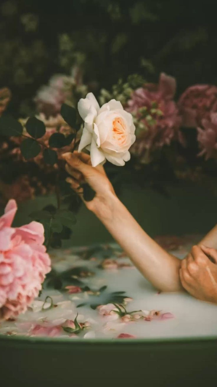 Фотосессия в ванной с молоком. Фотограф Александр Стрельченко Псков