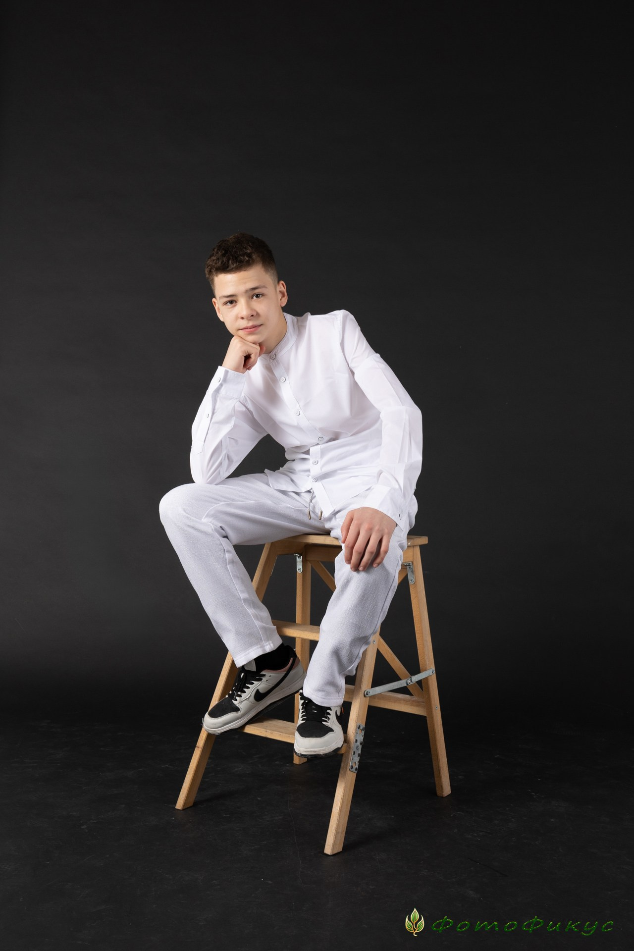 Старшеклассники. Студия. Фотографы Евгений и Екатерина. Фотофикус. Тюмень