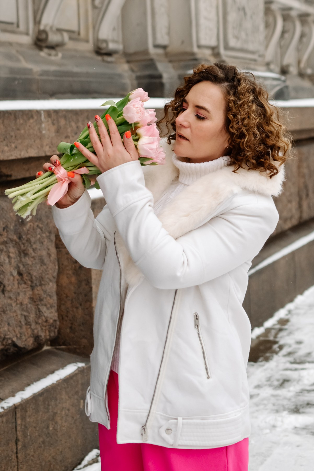 Юля с тюльпанами. Свадебный и сеейный фотограф в Санкт-Петербурге Елена Худякова