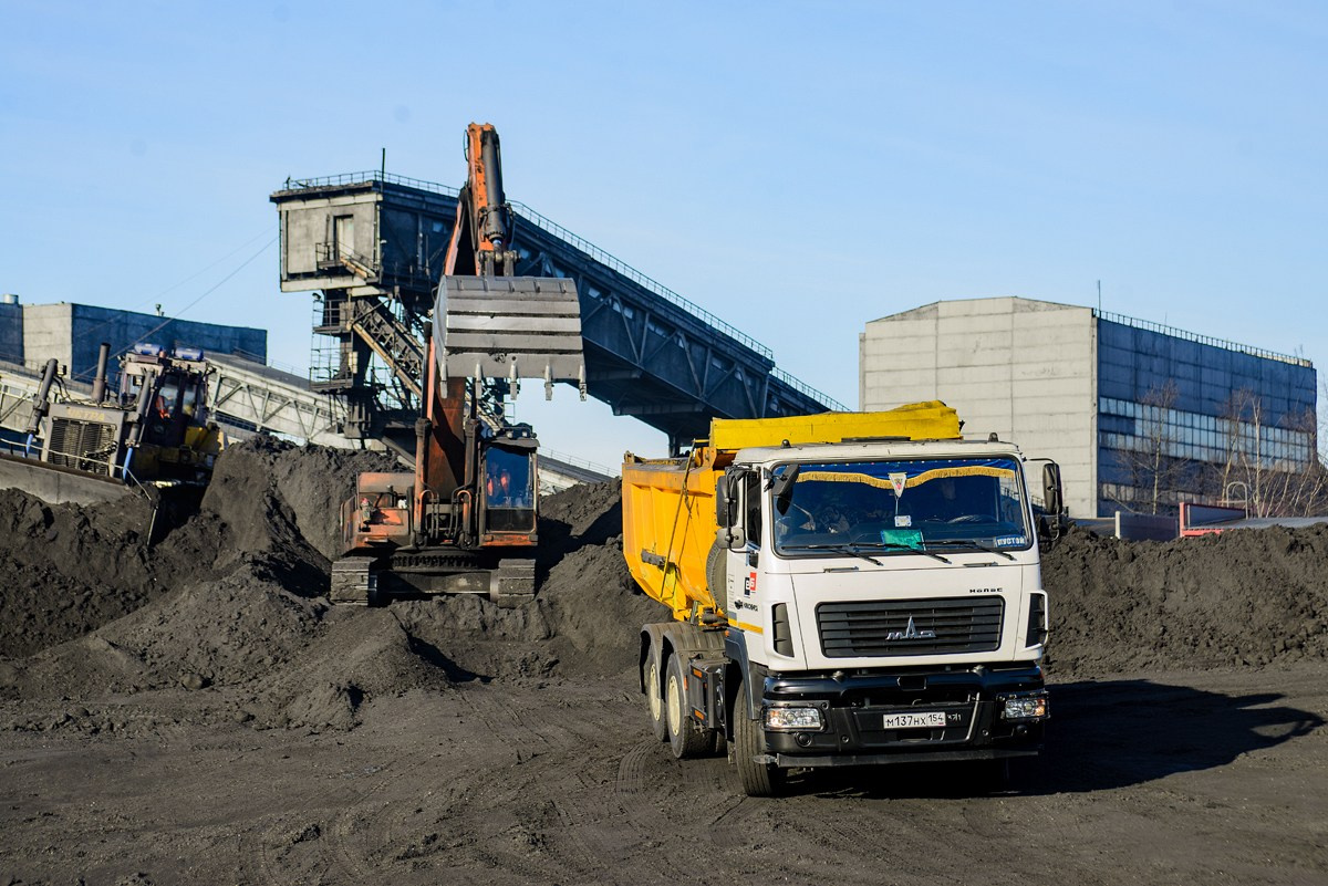 СИБАНТРАЦИТ угольный разрез. Фотограф Сергей Сергеев