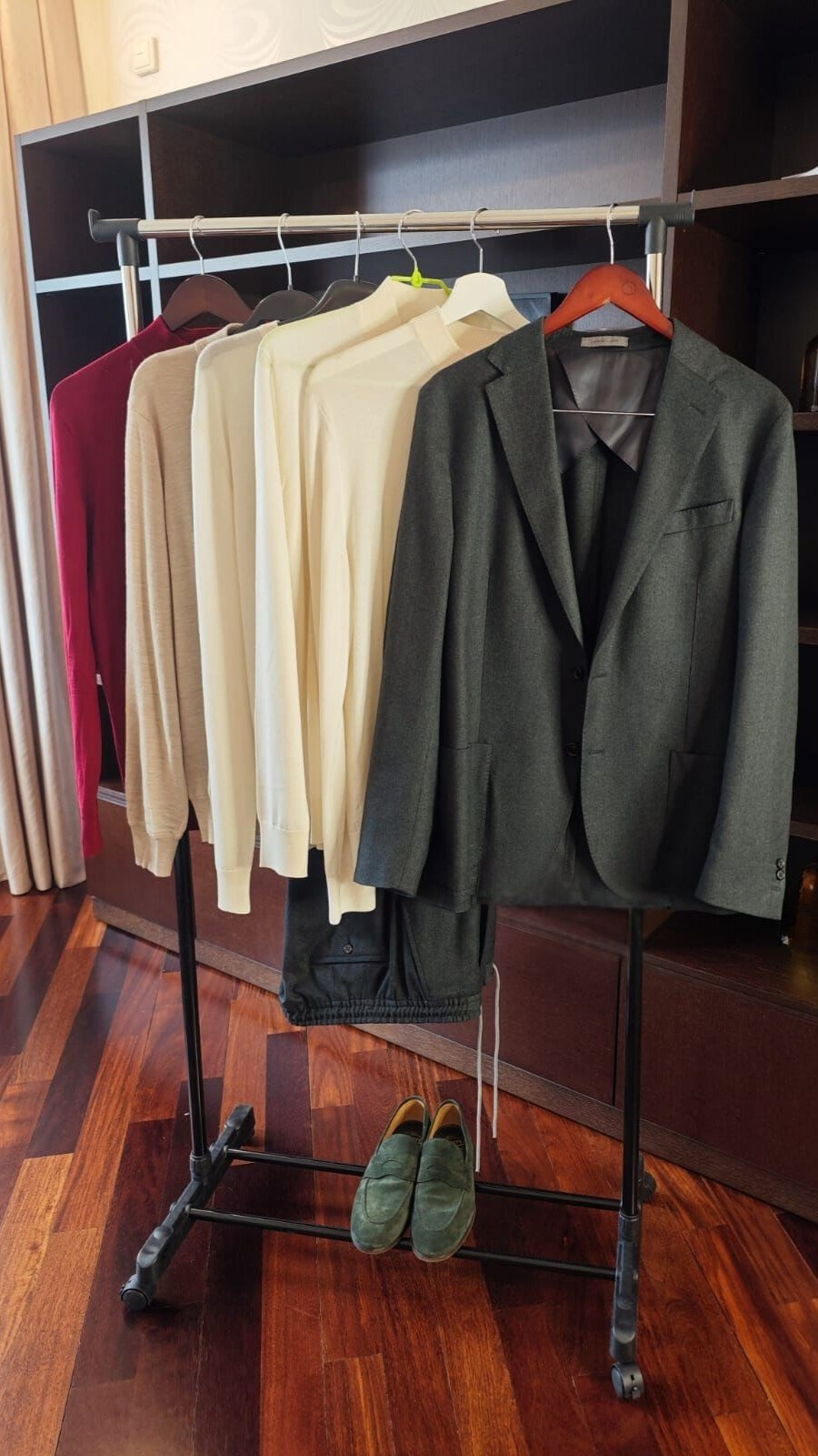 Стилизация мужского гардероба, разбор гардероба, шопинг в Москве. Стилист — имиджмейкер в Москве Дарья Фастован