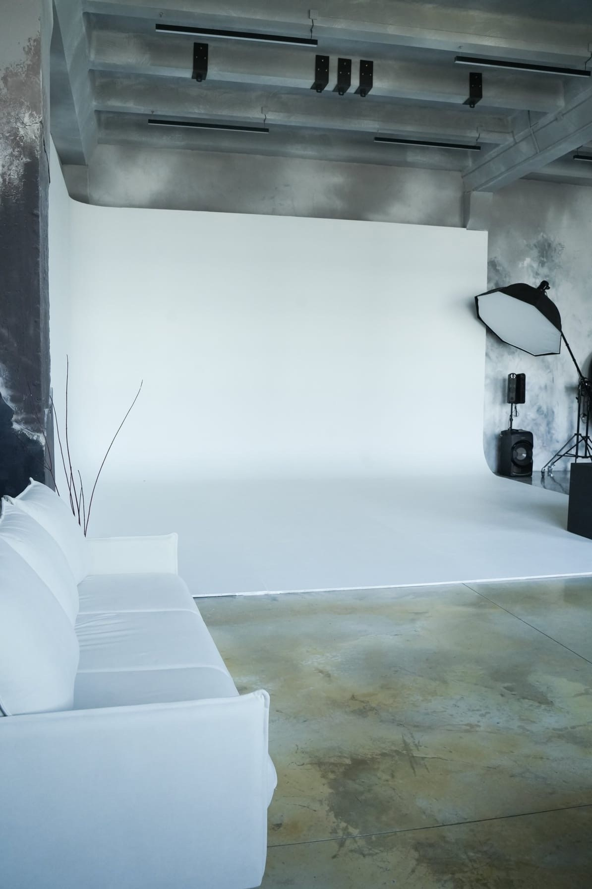 Студия Мун зал Лофт, 1800 руб. в час. Классный фотограф Красноярска Васильева Ирина