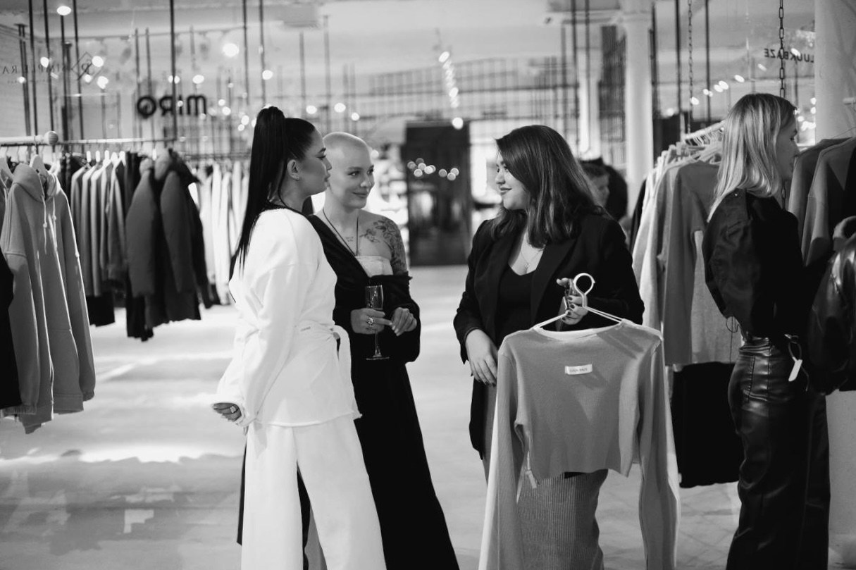 LUUK BAZE. Your lerris