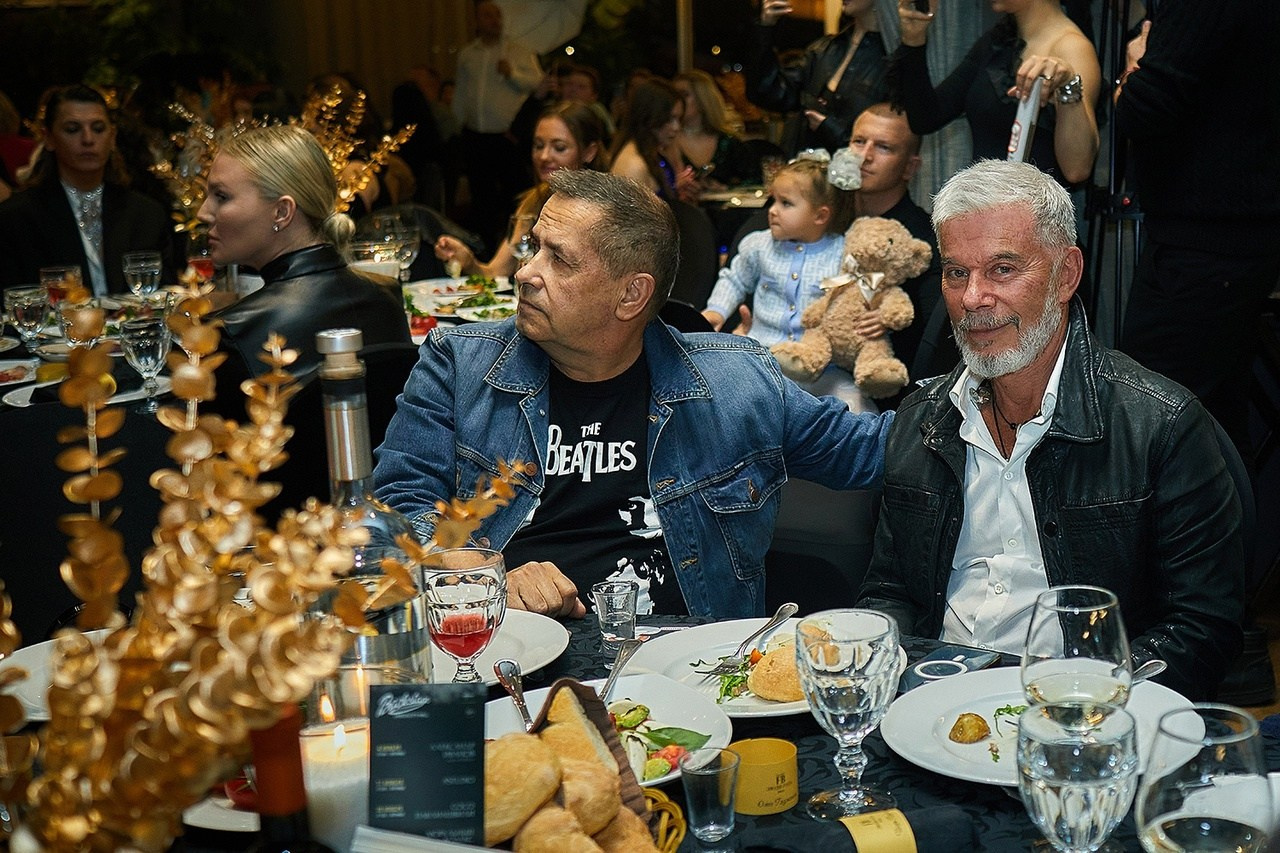 FB. Art photographer Nino