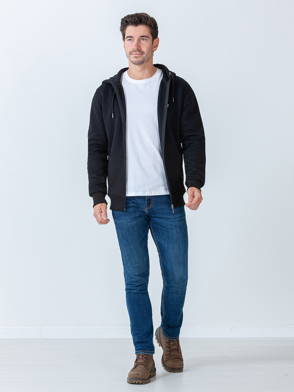 Фотосъёмка мужских толстовок. Сборные фотосъёмки в Москве. фотосессии одежды.фотограф