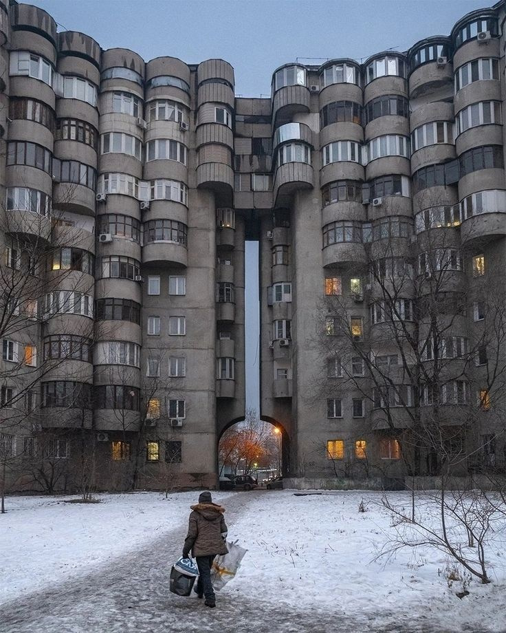 АЛМАТЫ. Фотограф для маркетплейсов Михаил Бове
