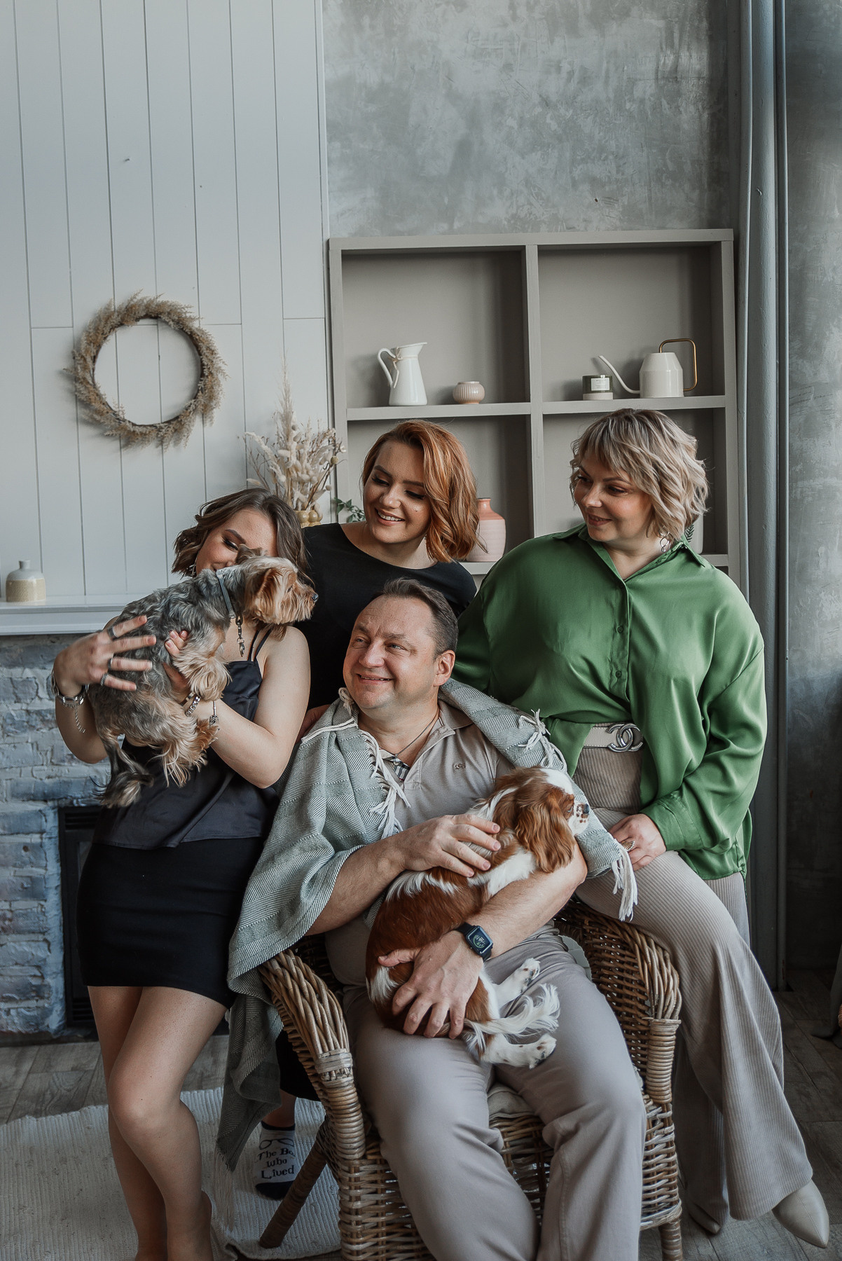 Happy Family_Ирина, Анатолий, Настя и Вика. Свадебный и семейный фотограф в Минске Яна Новак